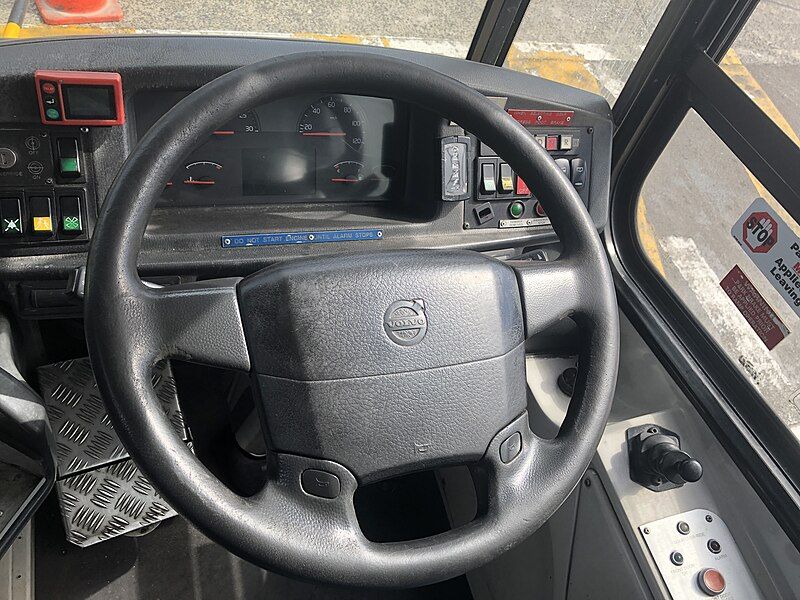 File:Volvo B12BLE Dashboard.jpg