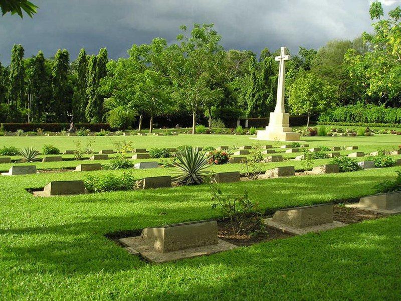 File:War cemetary6.jpg