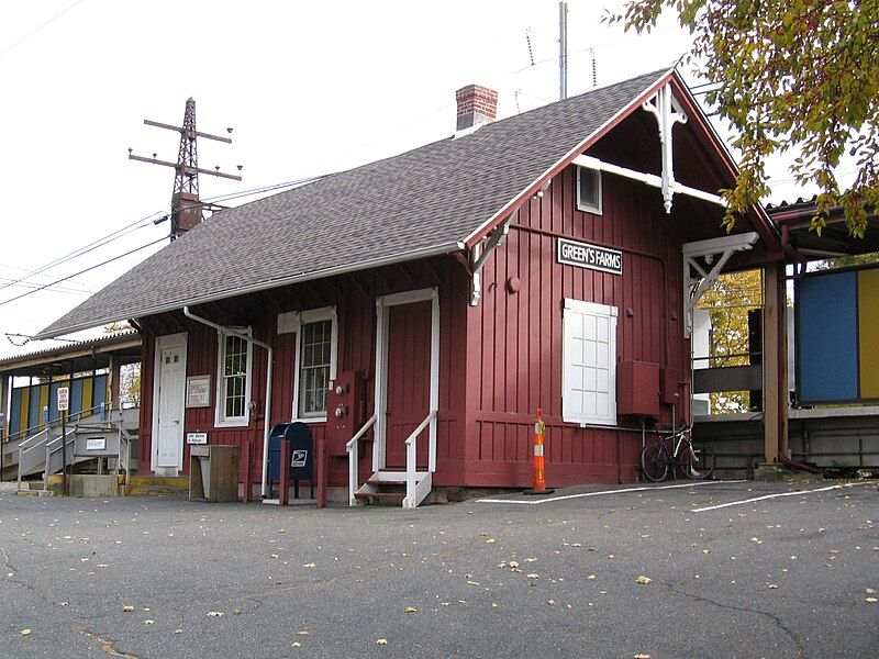 File:WestportGreensFarmsRRstationhouse11172007.jpg