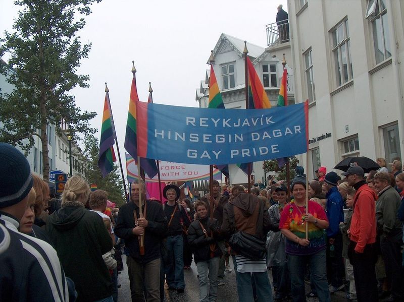 File:2004-GayPrideIceland-banner.jpg