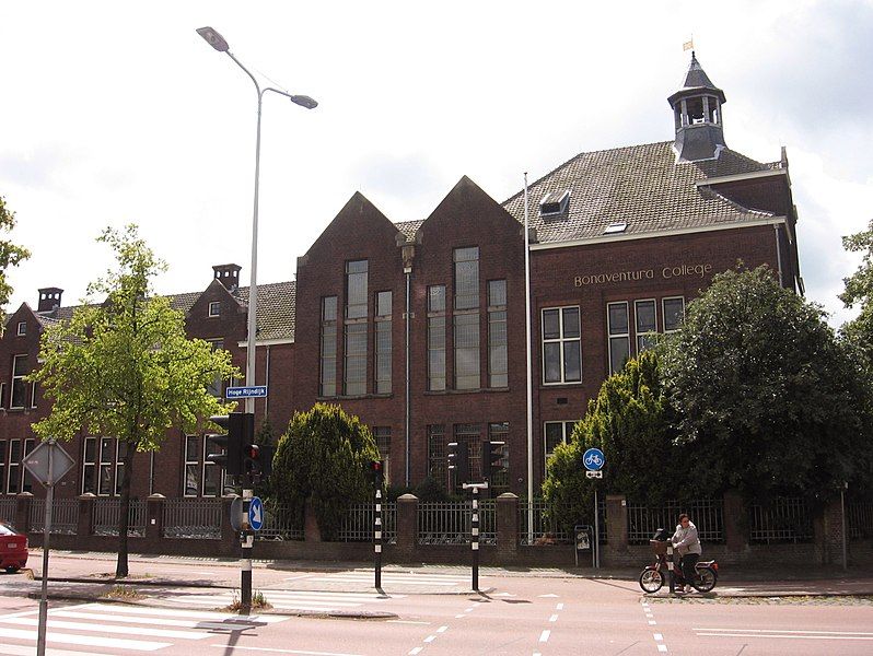 File:Bonaventura College Leiden.jpg