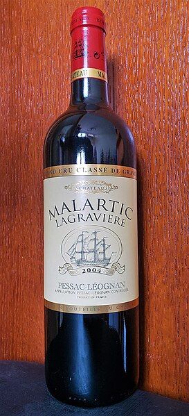 File:Château Malartic-Lagravière 2004.jpg