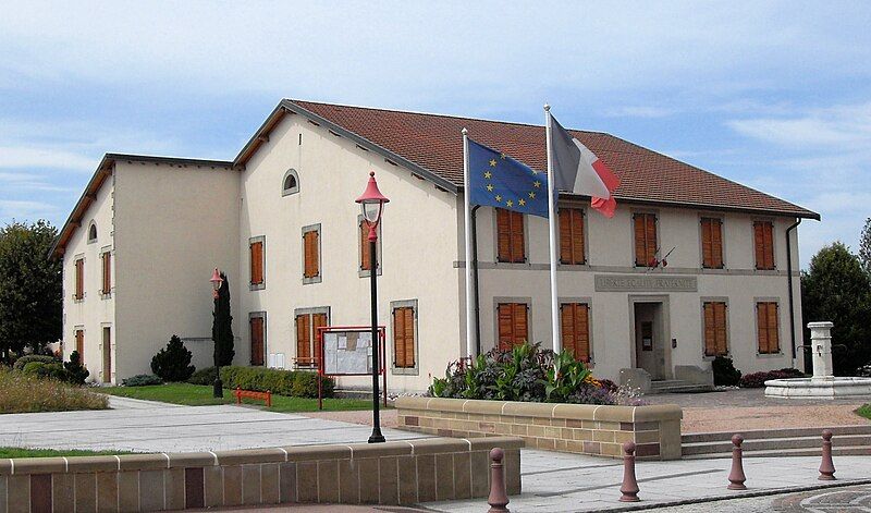 File:Chavelot, Mairie.jpg