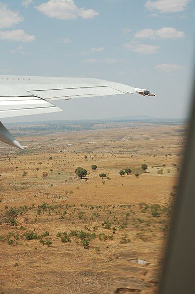 File:Departing Huambo.jpg