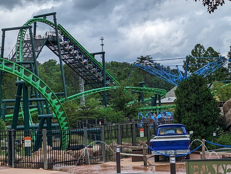 File:Dragonflier (Dollywood) 1.jpg