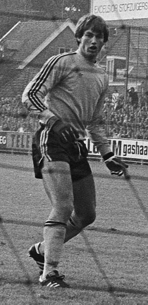 File:Frans Hoek 1977.jpg