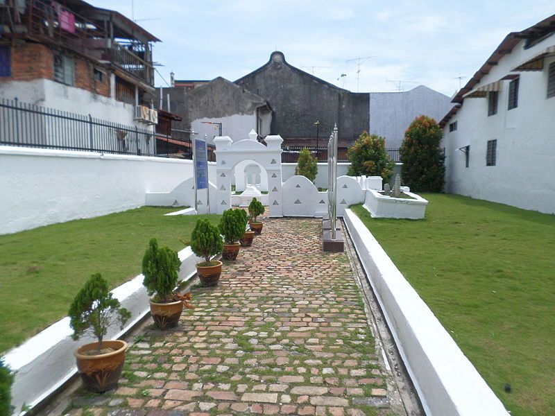 File:Hang Jebat Mausoleum.JPG