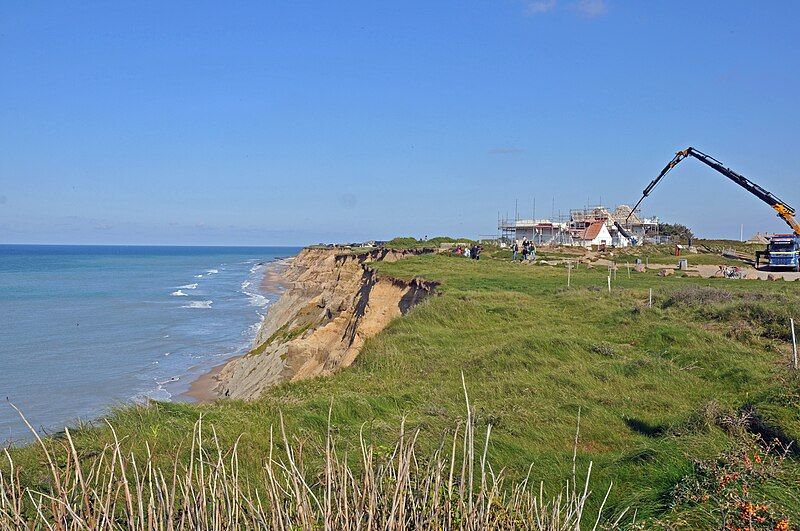 File:Mårup kirke demolition.jpg