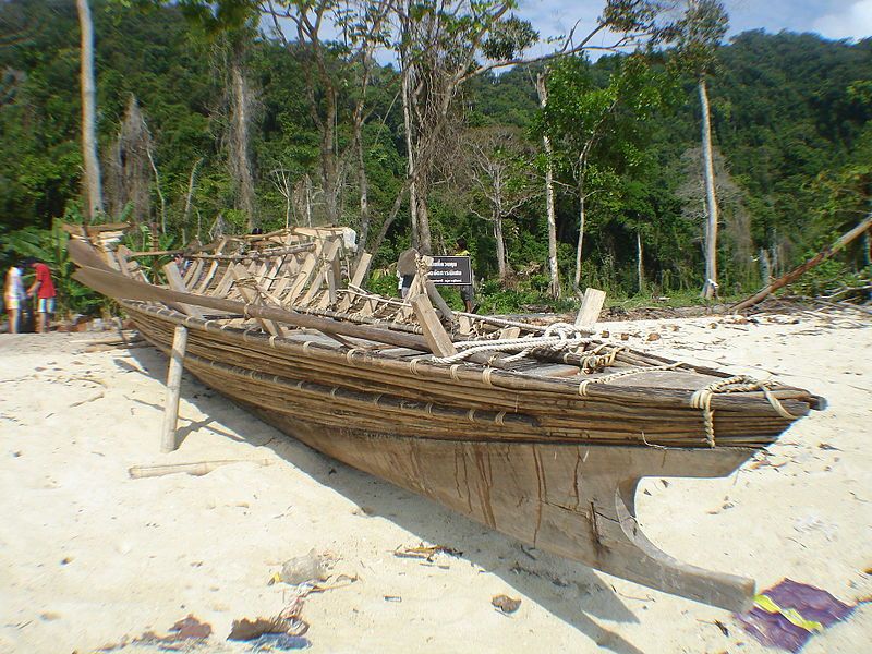 File:Moken boat.jpg