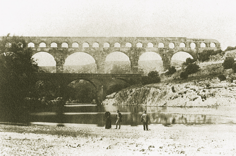 File:Pontdugard.png