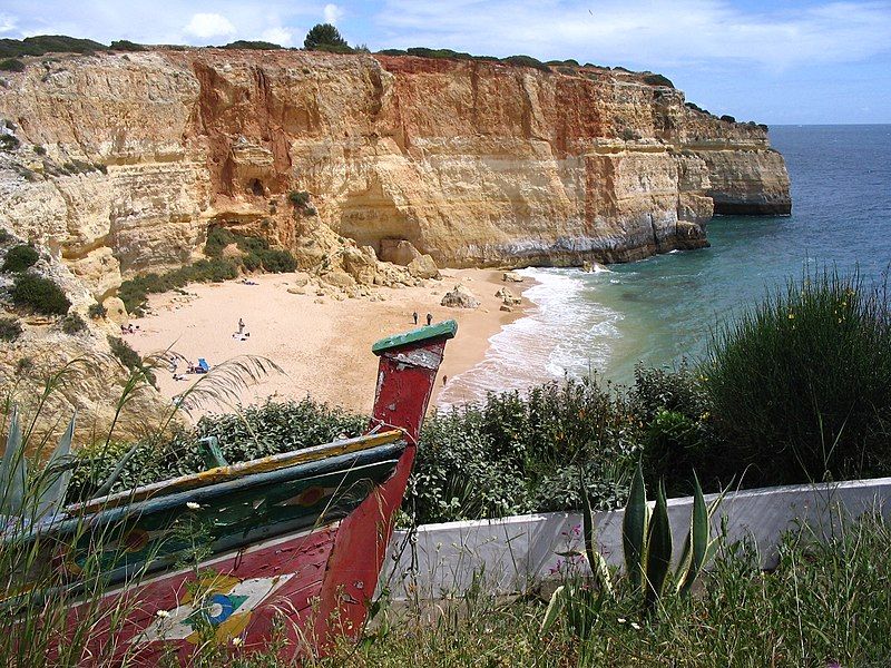 File:Praia de Benagil.JPG