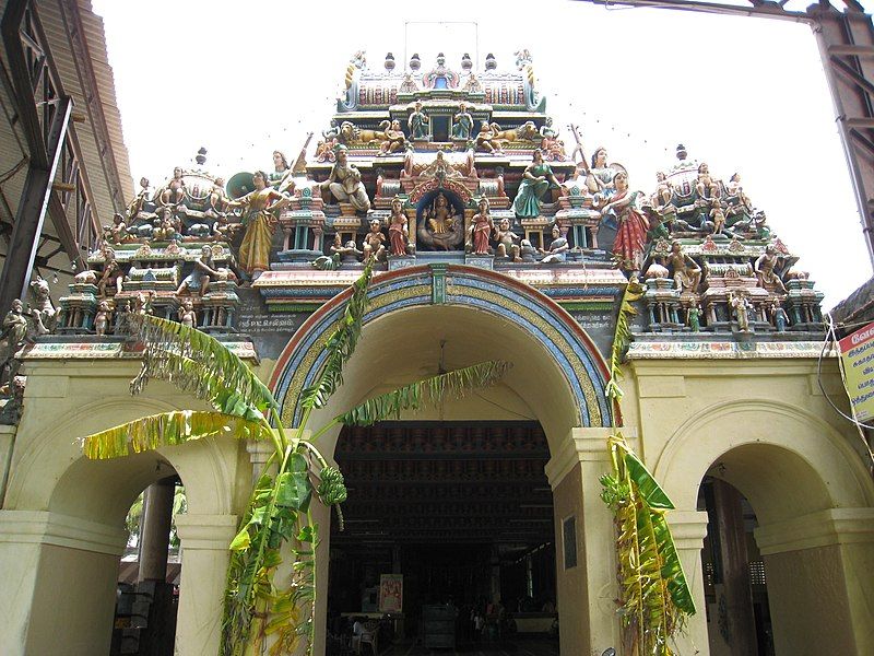 File:Punnainallur Mariamman Entrance.jpg