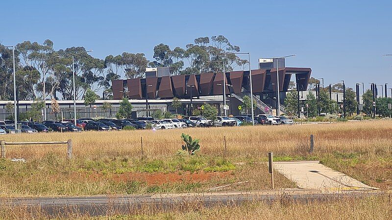 File:Rockbank Station Front.jpg