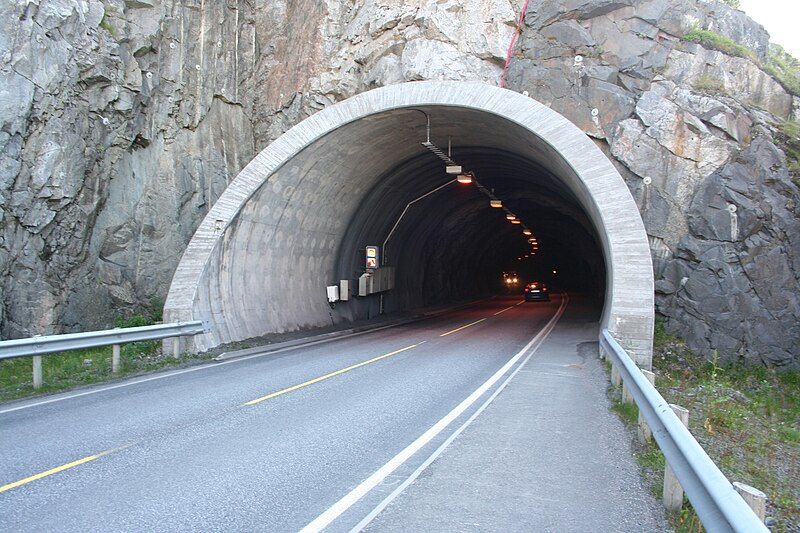 File:Sloverfjordtunnel2.jpg