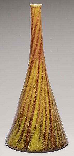 File:Vase MET ES5471.jpg