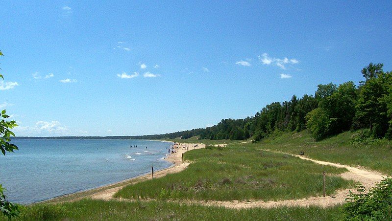 File:WhitefishDunesStateParkBeach.jpg