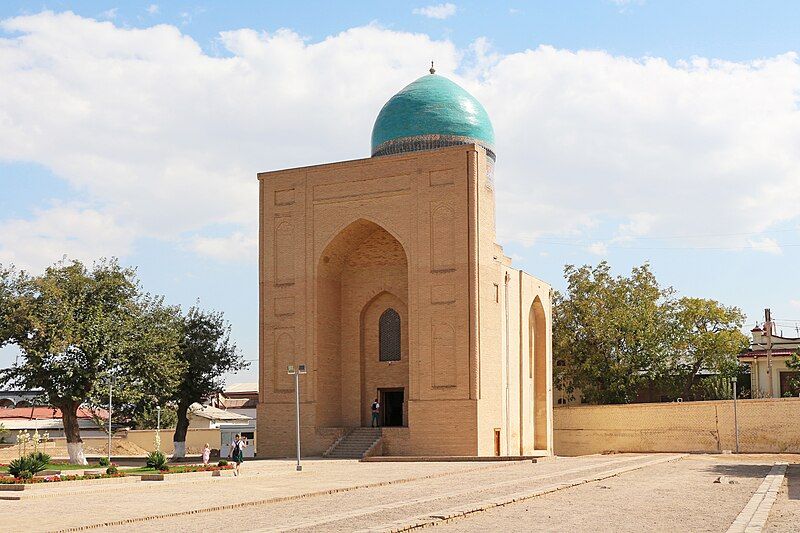 File:Bibi-Khanym Mausoleum.jpg