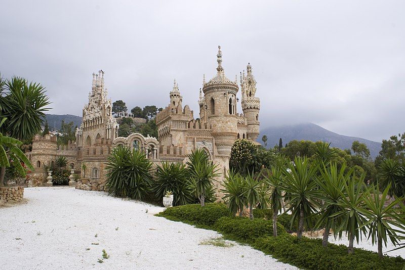 File:Castillo de Colomares.jpg