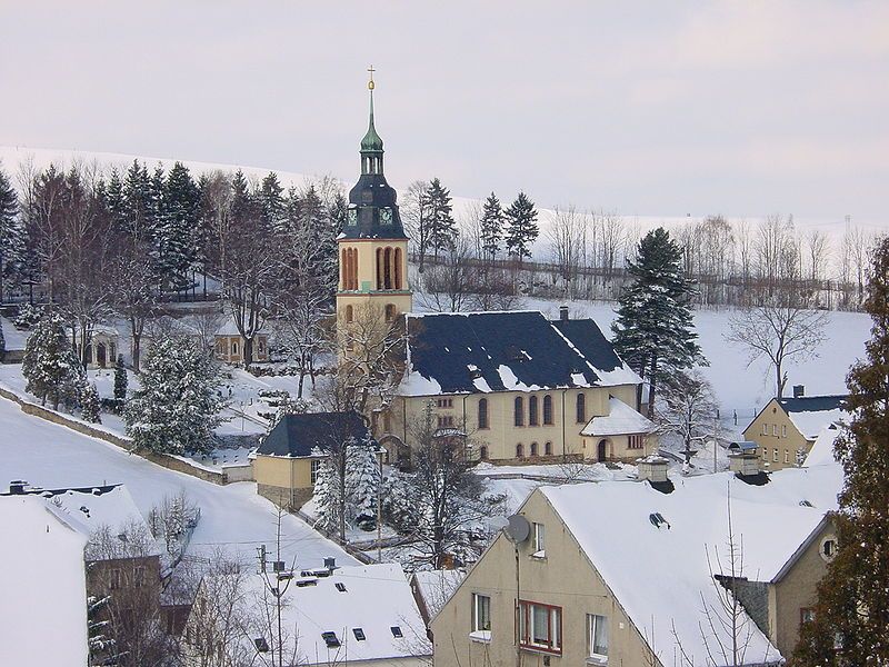 File:CranzahlErzgebirgeHimmelfahrtskirche.jpg