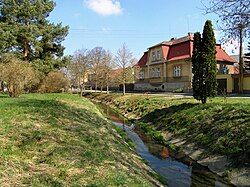 The brook Radotínský potok in Drahelčice