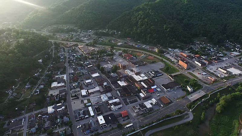 File:Harlan, Kentucky 2015.jpg