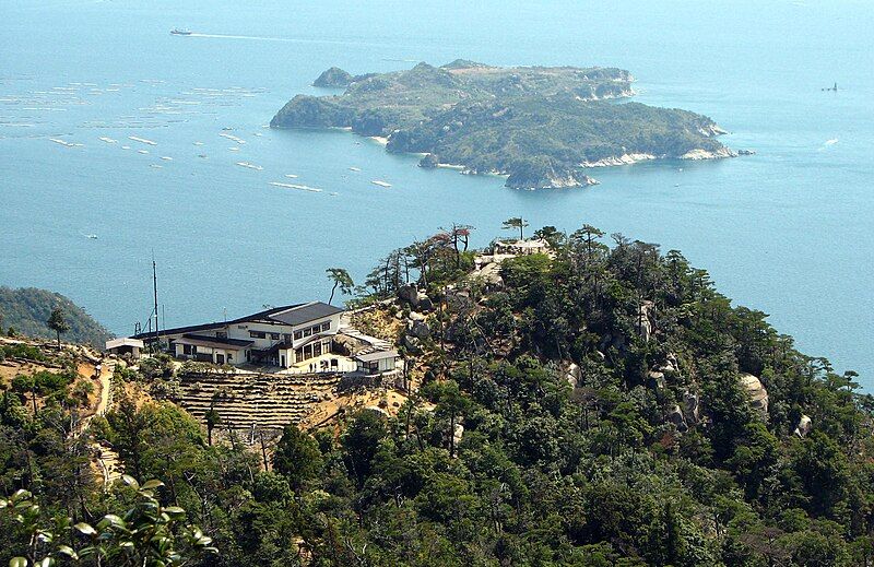 File:Miyajima Ropeway-02.jpg