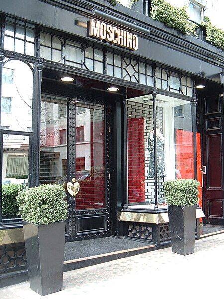 File:Moschino, London (2393089748).jpg