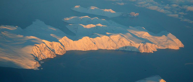 File:Padloping Island, Nunavut.jpg