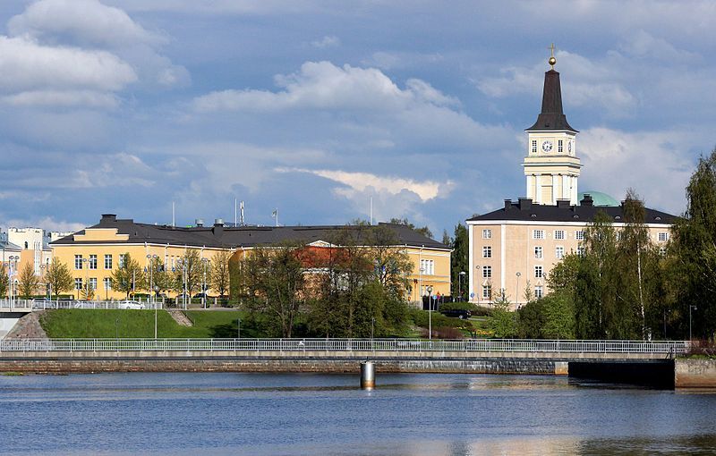 File:Pokkitörmä Oulu 20120606.JPG