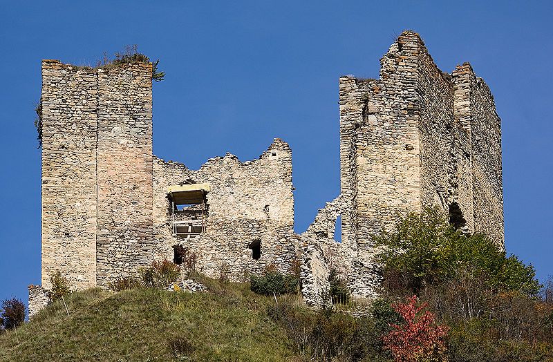 File:Ramosch-Ruine.jpg