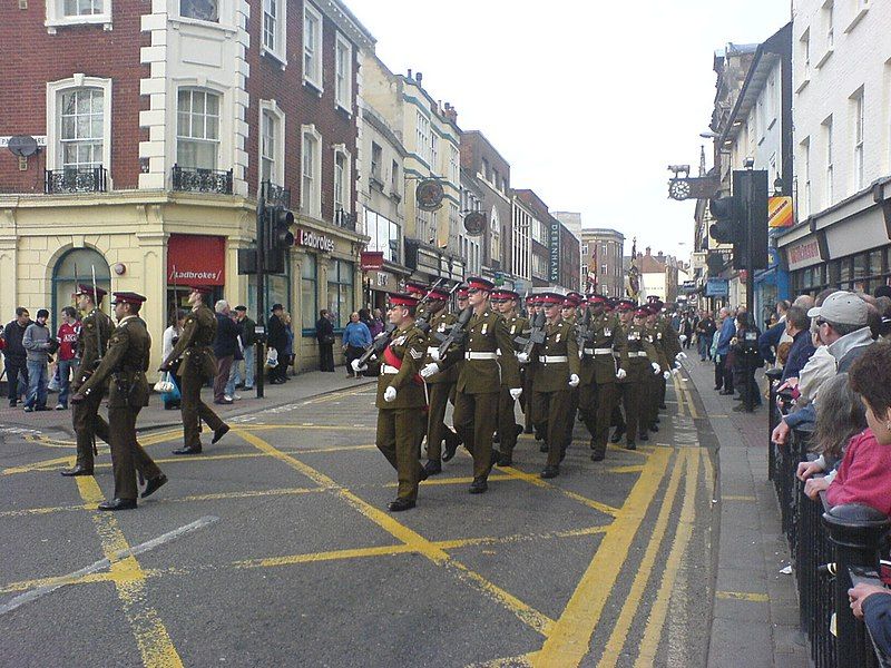 File:RoyalAnglianRegimentHighStBedford.jpg