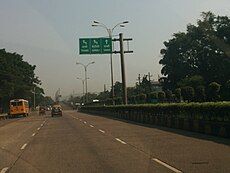 North-bound Thane–Belapur Road near Pawane.