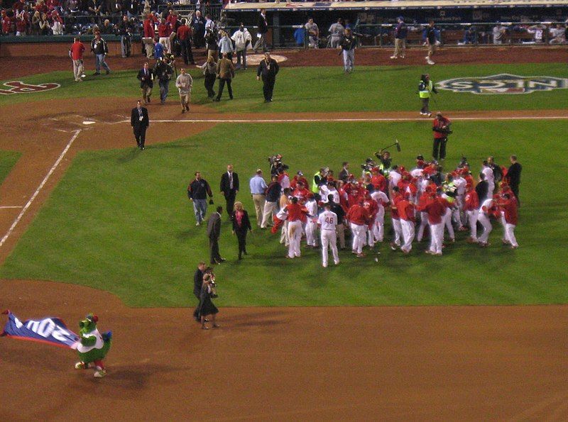 File:2009 NLCS Game5.jpg