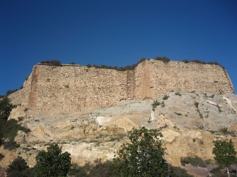 File:Castillodespenaperros.JPG