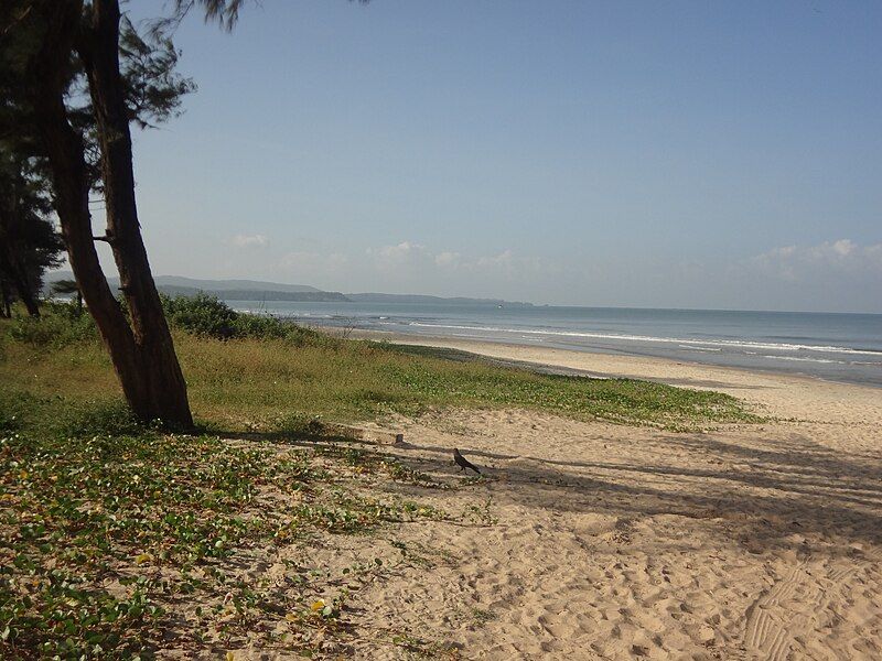 File:Cavelossim Beach.JPG