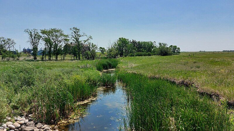 File:Graham Creek Saskatoba.jpg