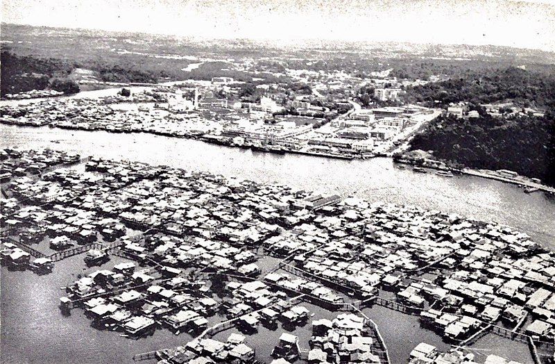 File:Kampong Ayer (1960s).jpg