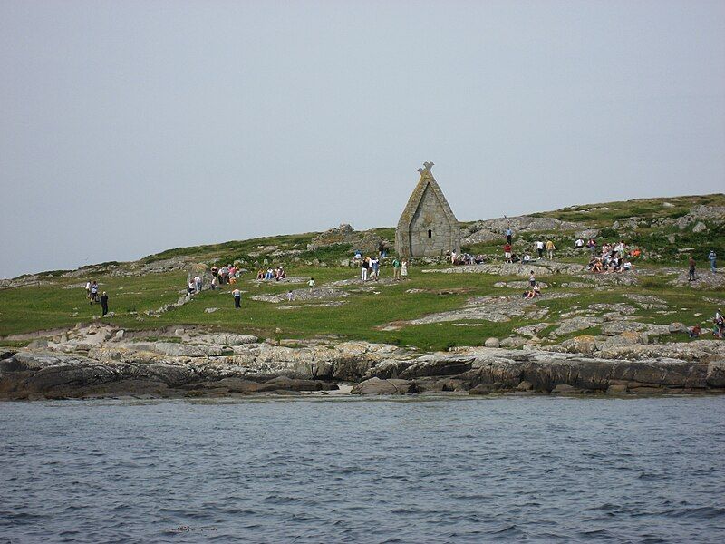 File:MacDara's Island.jpg