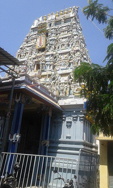 File:Madhavaperumal temple 2.jpg