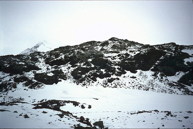 File:Mount Cardinall, Antarctica.jpg