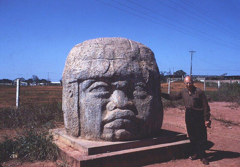 File:Olmec sculpture.jpg