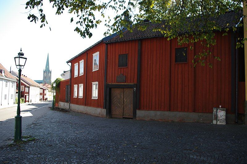 File:Onkel Adamsgården.jpg