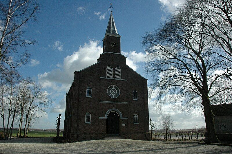 File:ReeuwijkDorpKerkGeref.JPG