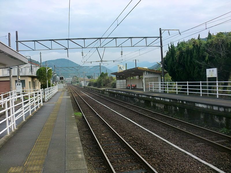 File:Yunoura Station2.JPG