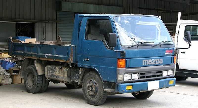 File:1995-1997 Mazda Titan.jpg