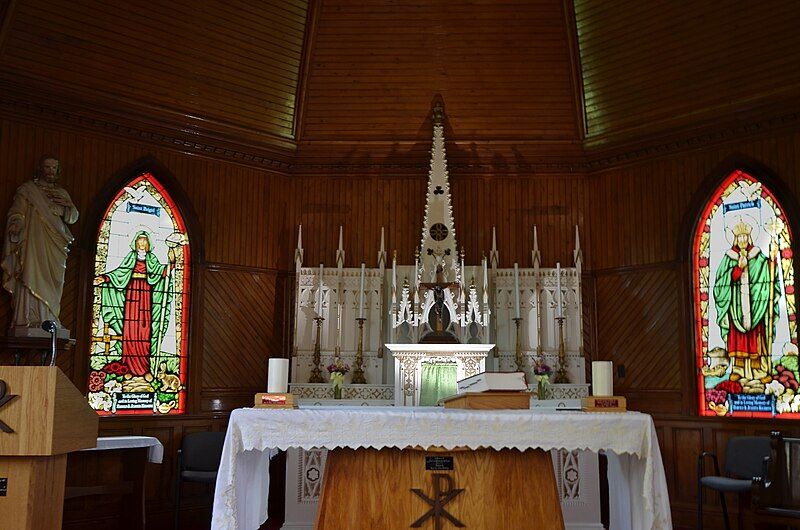 File:Altar, St. Brigids.jpg