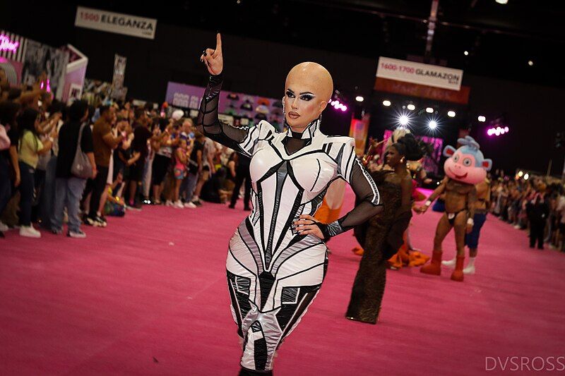 File:DragCon2024 @DVSROSS (151).jpg