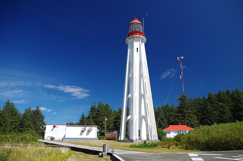 File:Estevan Lighthouse (21712681882).jpg