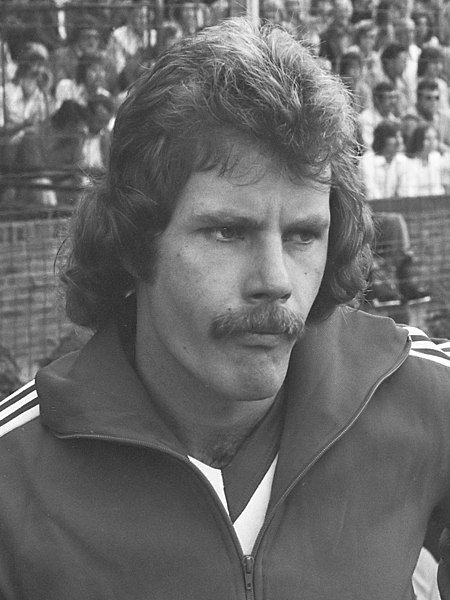 File:Geoffrey Wegerle (1975).jpg