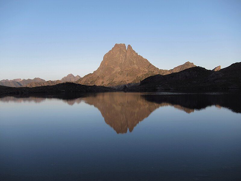 File:Ossau sur Lac.jpg